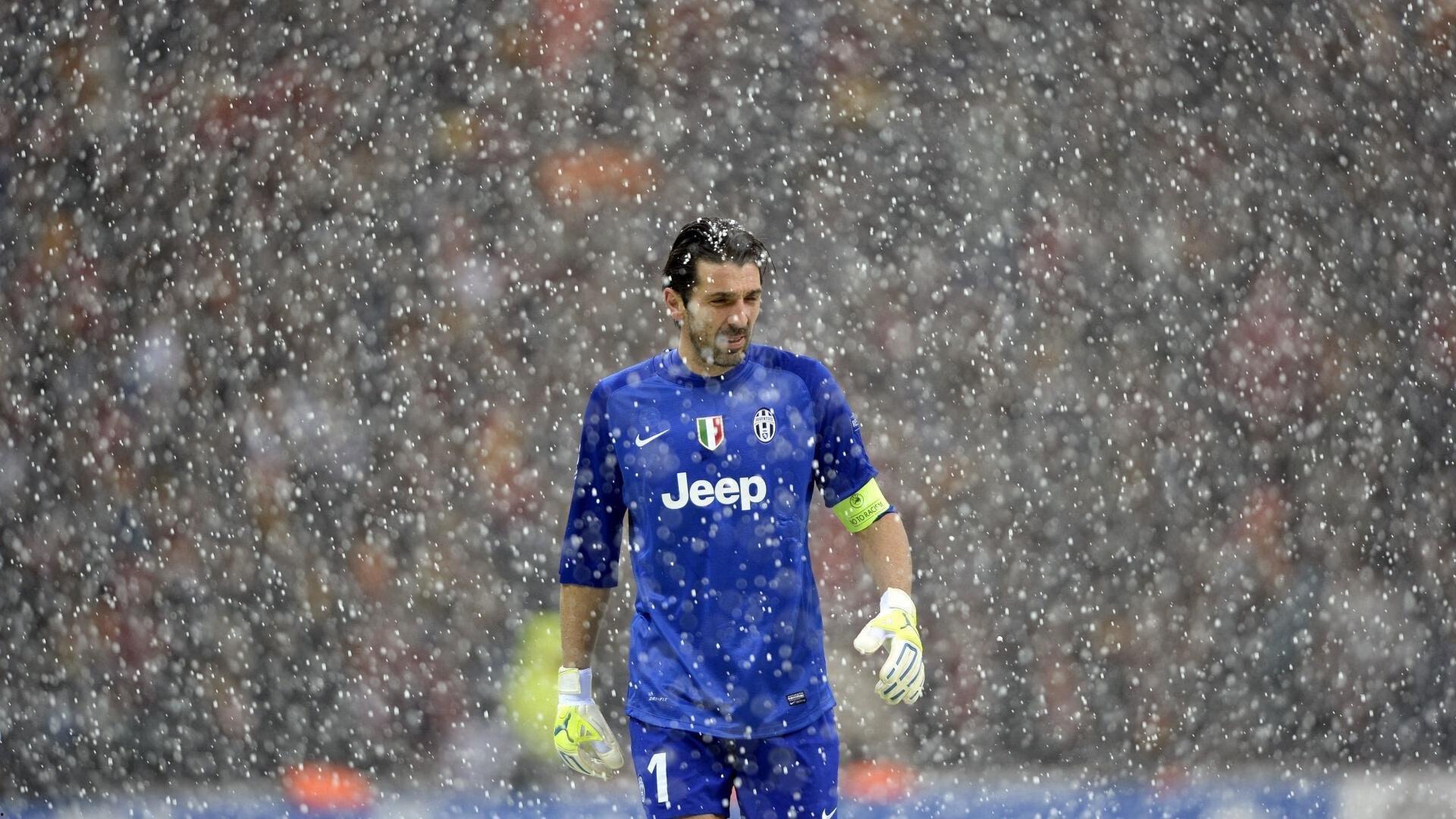 世体披露关键条款，安东尼合约潜在价值可达六千万欧元，未来浮动机制引关注